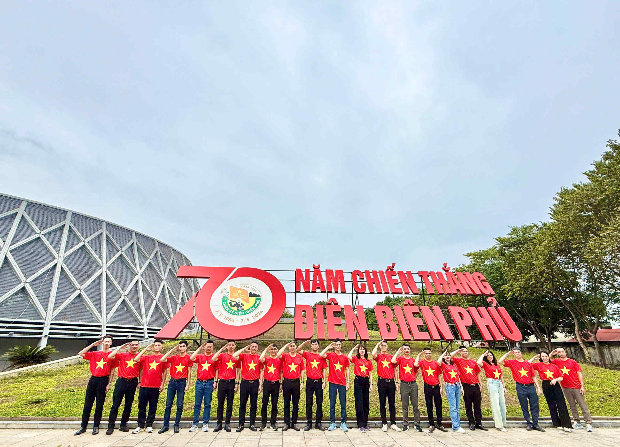 Chương trình học tập chính trị tại tỉnh Điện Biên của cán bộ, đảng viên chi bộ Công ty cổ phần Dịch vụ Nhiên liệu hàng không Nội Bài 